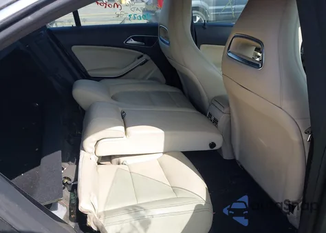 2014 Mercedes-Benz Cla 250 из США, поврежденный, VIN WDDSJ4EB4EN043635